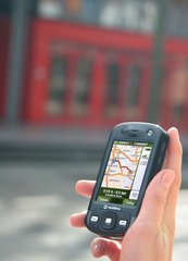 VODAFONE VPA COMPACT GPS IN HAND
